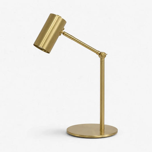 Lampe de bureau LED en métal doré à bras articulé, modèle Radius, sur fond clair